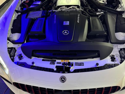 Used 2018 Mercedes-Benz AMG GT Roadster image 6