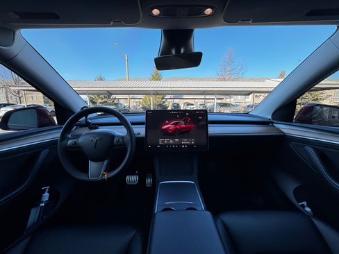 Used 2023 Tesla Model Y Performance image 11