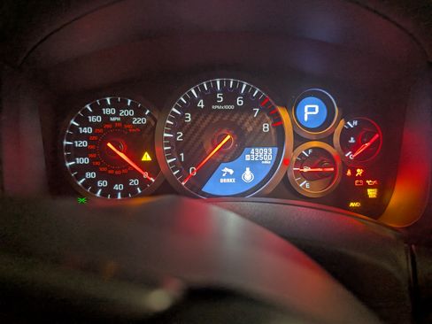 Used 2016 Nissan GT-R Premium image 16