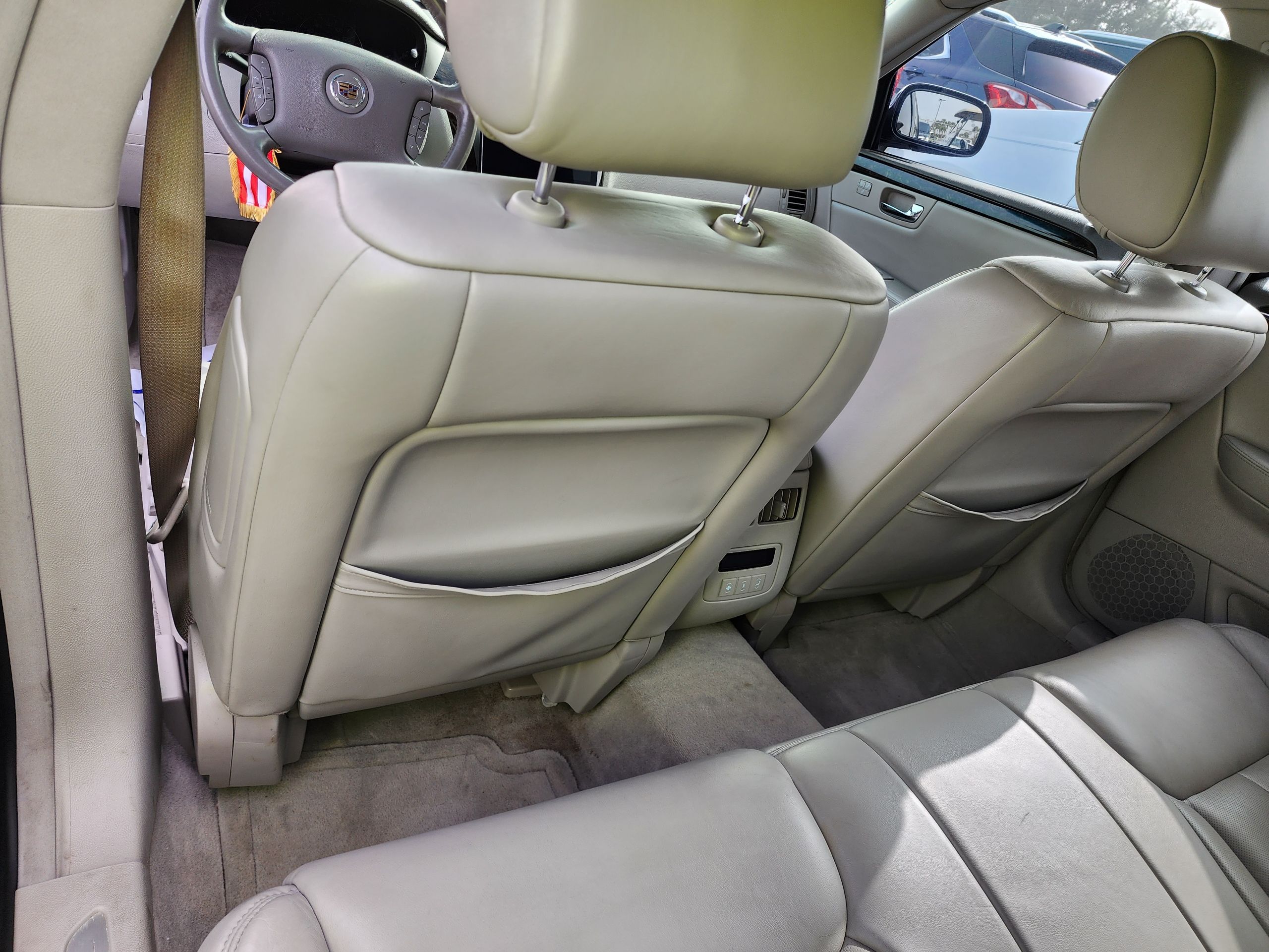 Used 2008 Cadillac DTS w/ Sun And Navigation Package FWD image 12