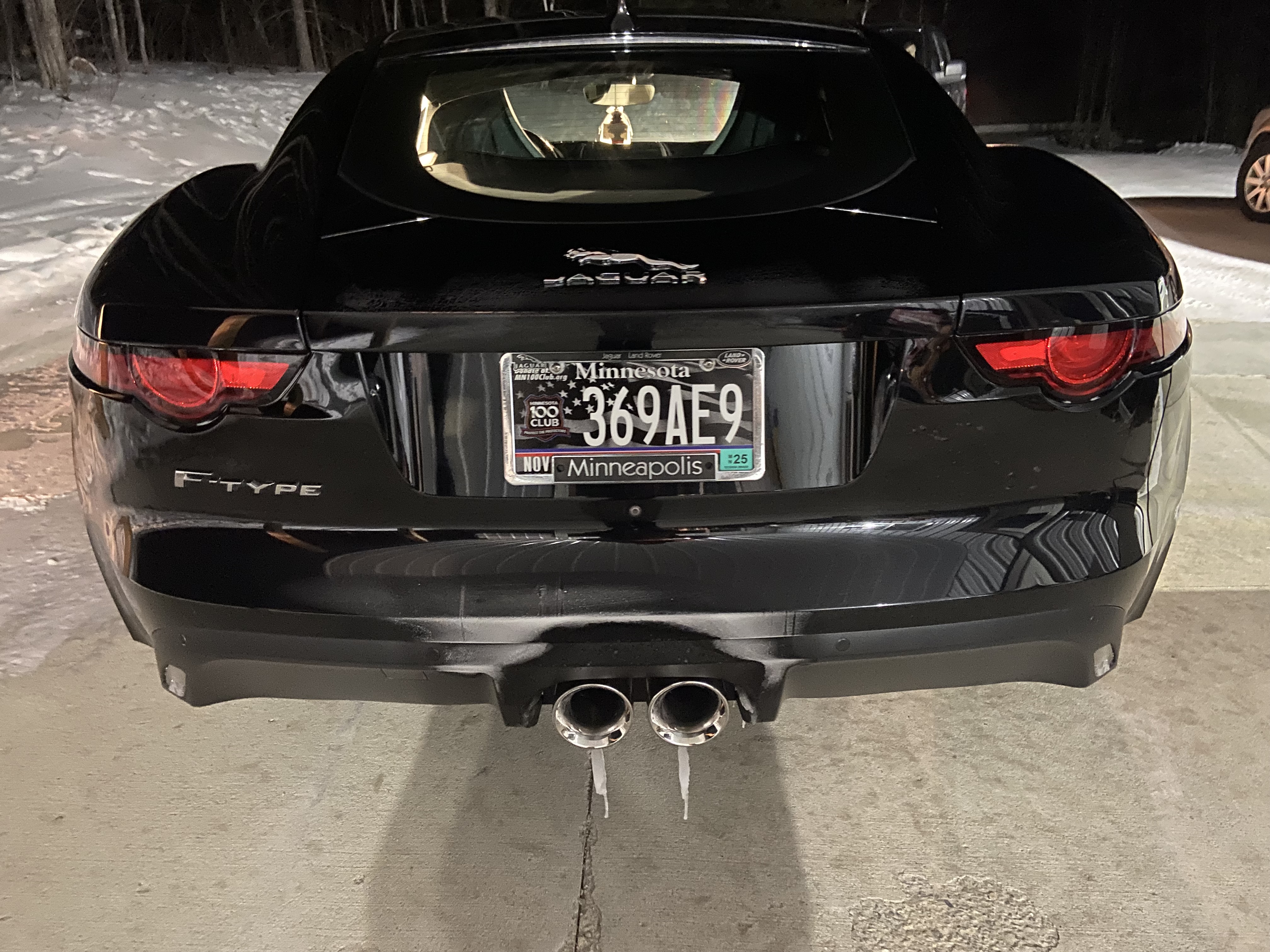Used 2018 Jaguar F-TYPE Coupe RWD image 4
