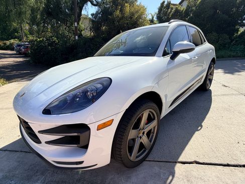 Used 2015 Porsche Macan Turbo AWD/4WD image 13