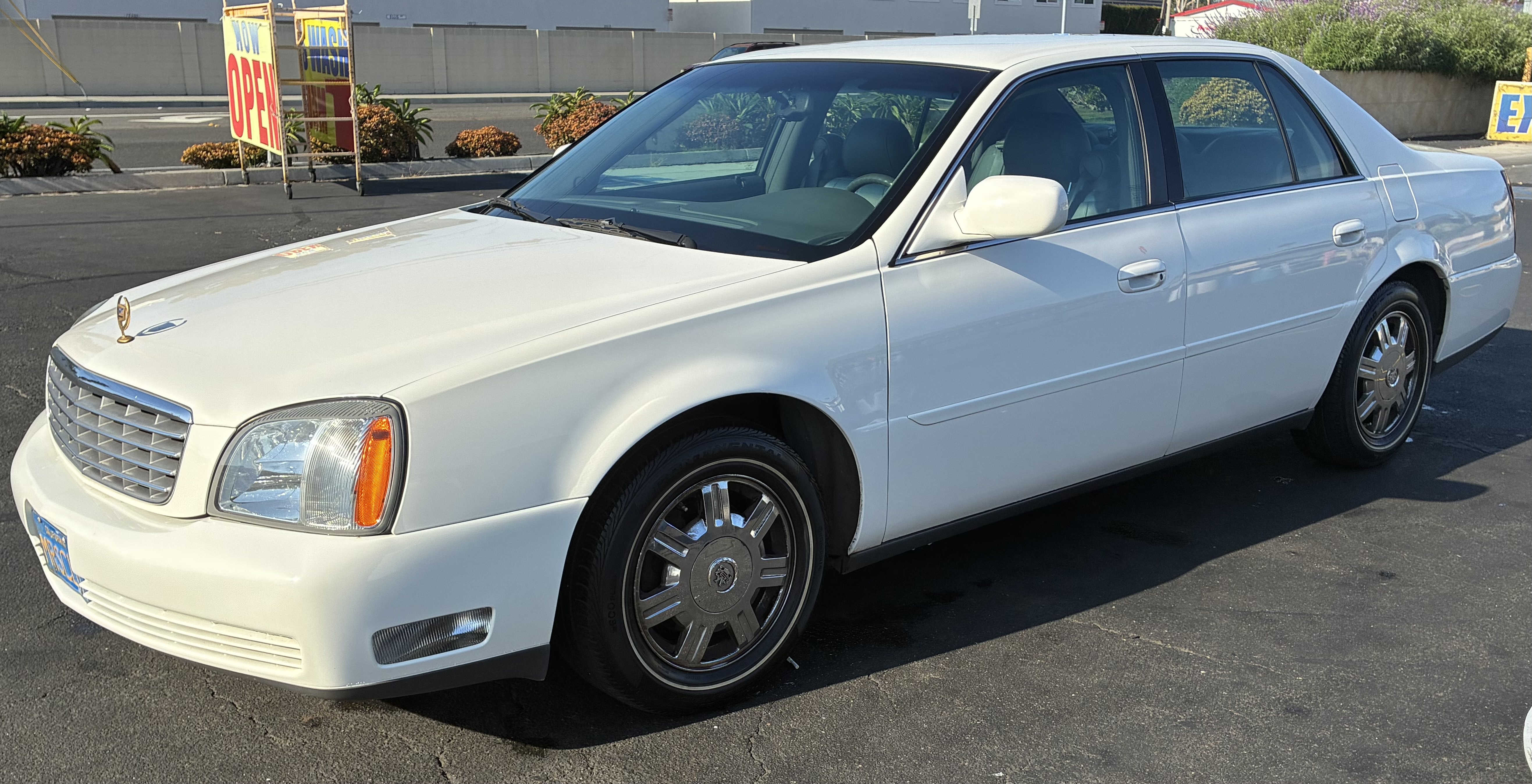 Used 2005 Cadillac De Ville FWD image 1