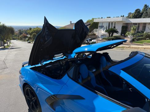 Used 2021 Chevrolet Corvette Stingray Premium Conv w/ Z51 Performance Package image 2