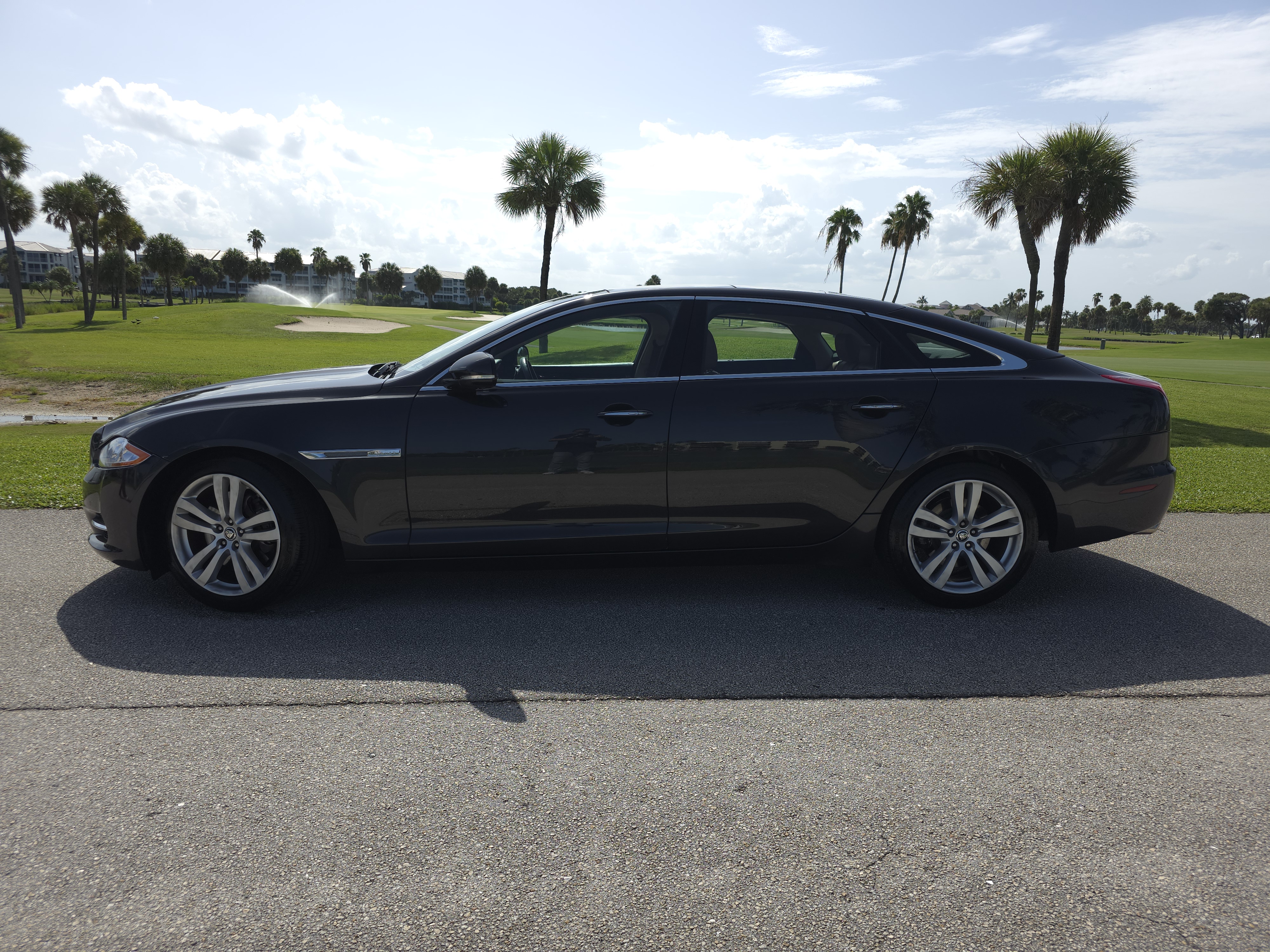 Used 2011 Jaguar XJ L RWD image 8