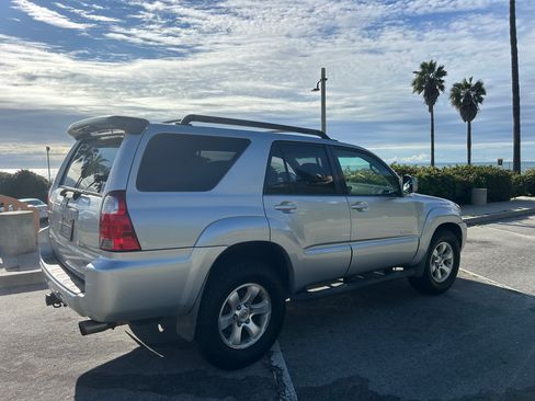 Used 2007 Toyota 4Runner Sport image 4
