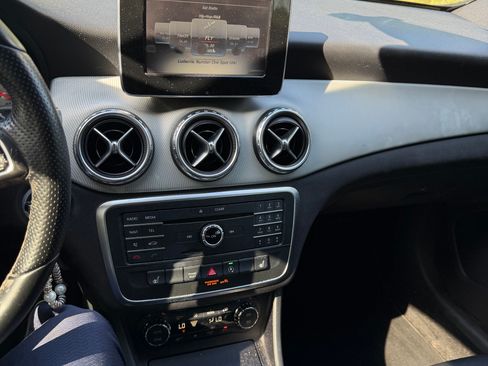 Used 2016 Mercedes-Benz GLA 250 image 22
