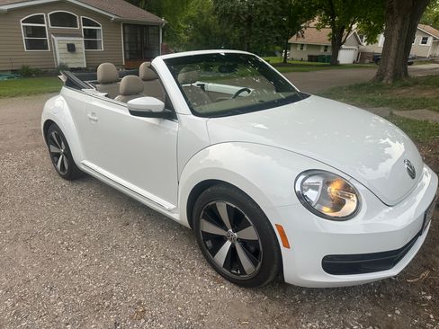 Used 2013 Volkswagen Beetle 2.5 FWD image 13
