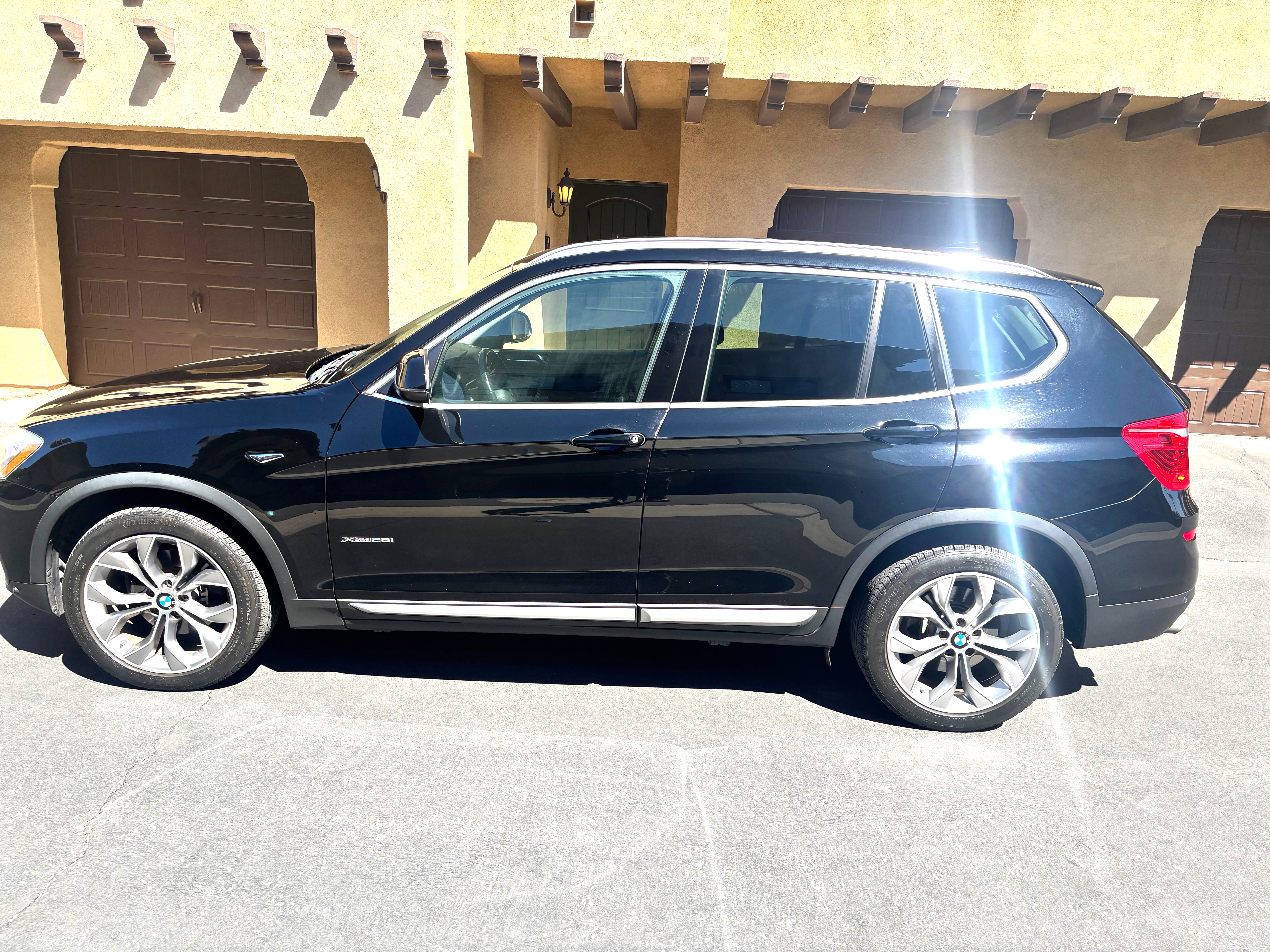 Used 2016 BMW X3 xDrive28i AWD/4WD image 1