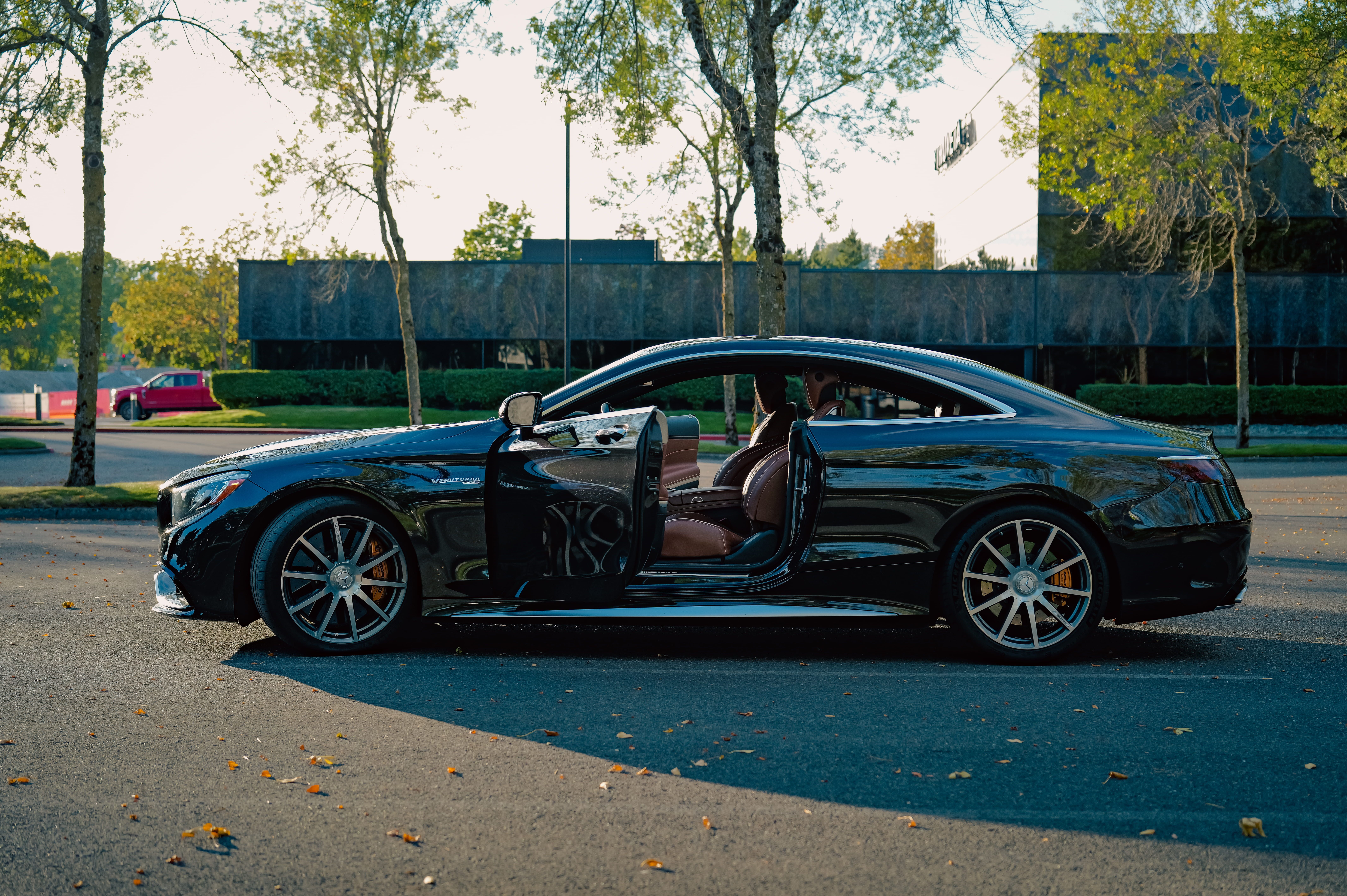 Used 2015 Mercedes-Benz S 63 AMG 4MATIC Coupe image 11