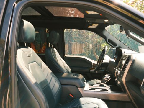 Used 2018 Ford F150 Limited w/ Trailer Tow Package image 23