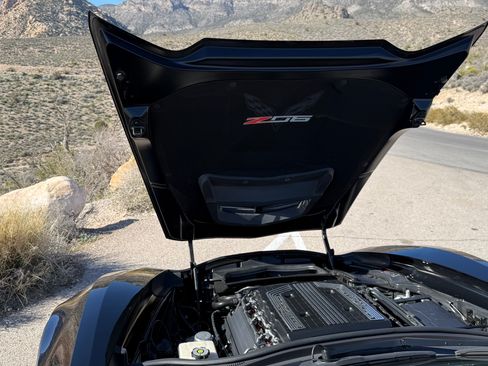 Used 2017 Chevrolet Corvette Z06 image 6