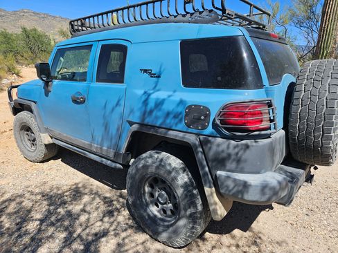 Used 2007 Toyota FJ Cruiser 4WD image 5