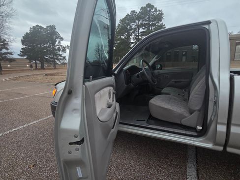Used 2004 Toyota Tacoma 2WD Regular Cab w/ Enhancement Pkg image 10