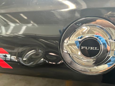 Used 2013 Dodge Challenger R/T RWD image 9