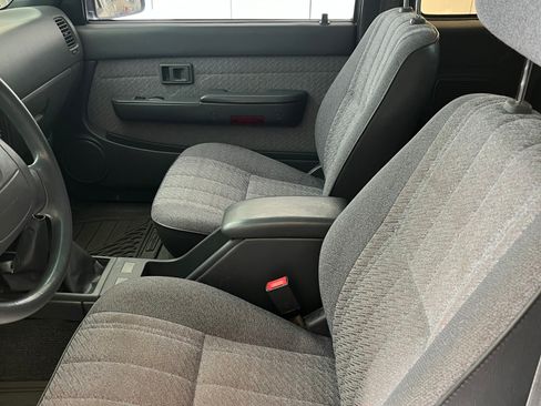 Used 1996 Toyota Tacoma 4x4 Xtracab V6 image 18