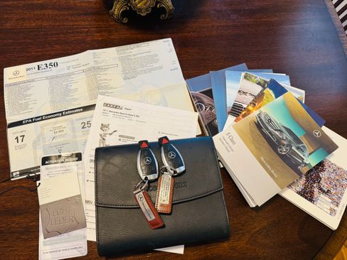 Used 2011 Mercedes-Benz E 350 Cabriolet image 16