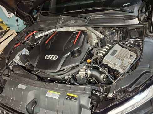 Used 2021 Audi S5 Premium Plus w/ Premium Plus image 2