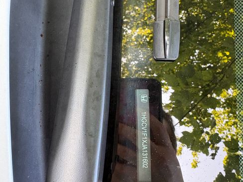 Used 2018 Honda Accord LX image 16