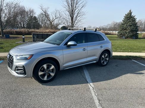 Used 2022 Audi Q5 2.0T Premium Plus w/ Premium Plus Package image 2