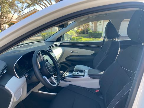 Used 2022 Hyundai Tucson Blue image 4