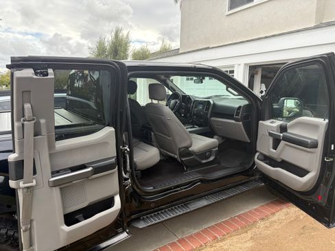 Used 2018 Ford F150 XLT w/ Equipment Group 301A Mid image 4