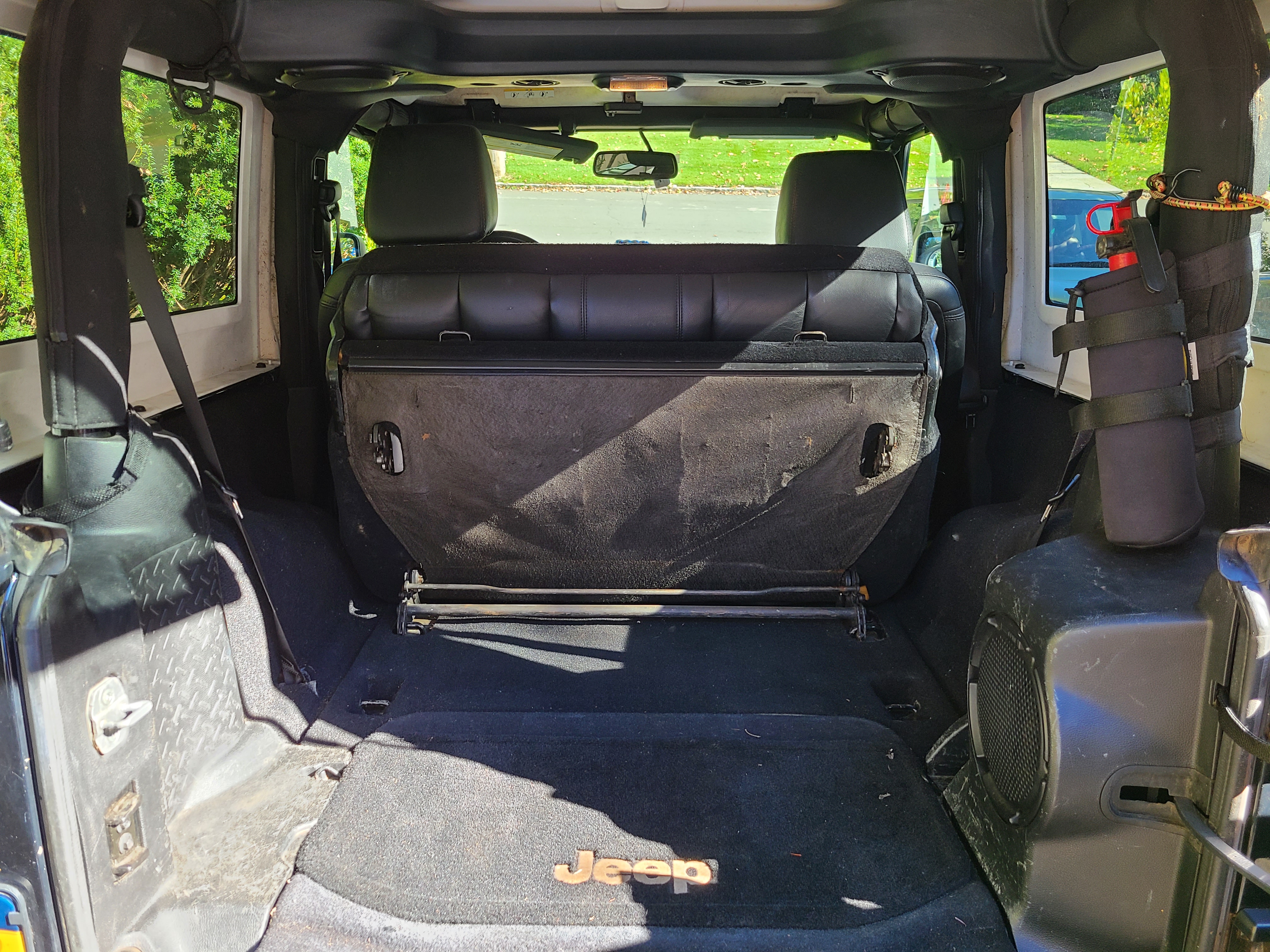 Used 2013 Jeep Wrangler Sahara AWD/4WD image 15