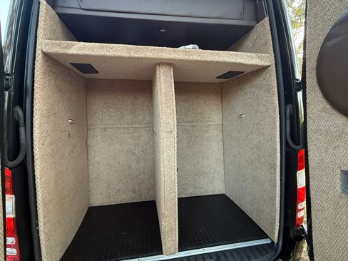 Used 2012 Mercedes-Benz Sprinter 2500 image 8