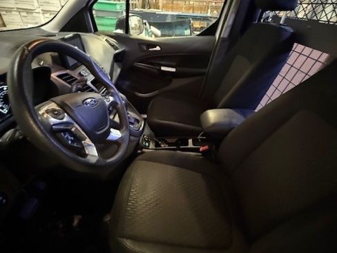 Used 2019 Ford Transit Connect XLT image 8