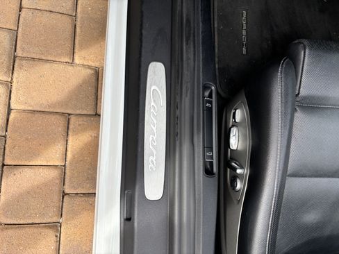 Used 2017 Porsche 911 Carrera image 18