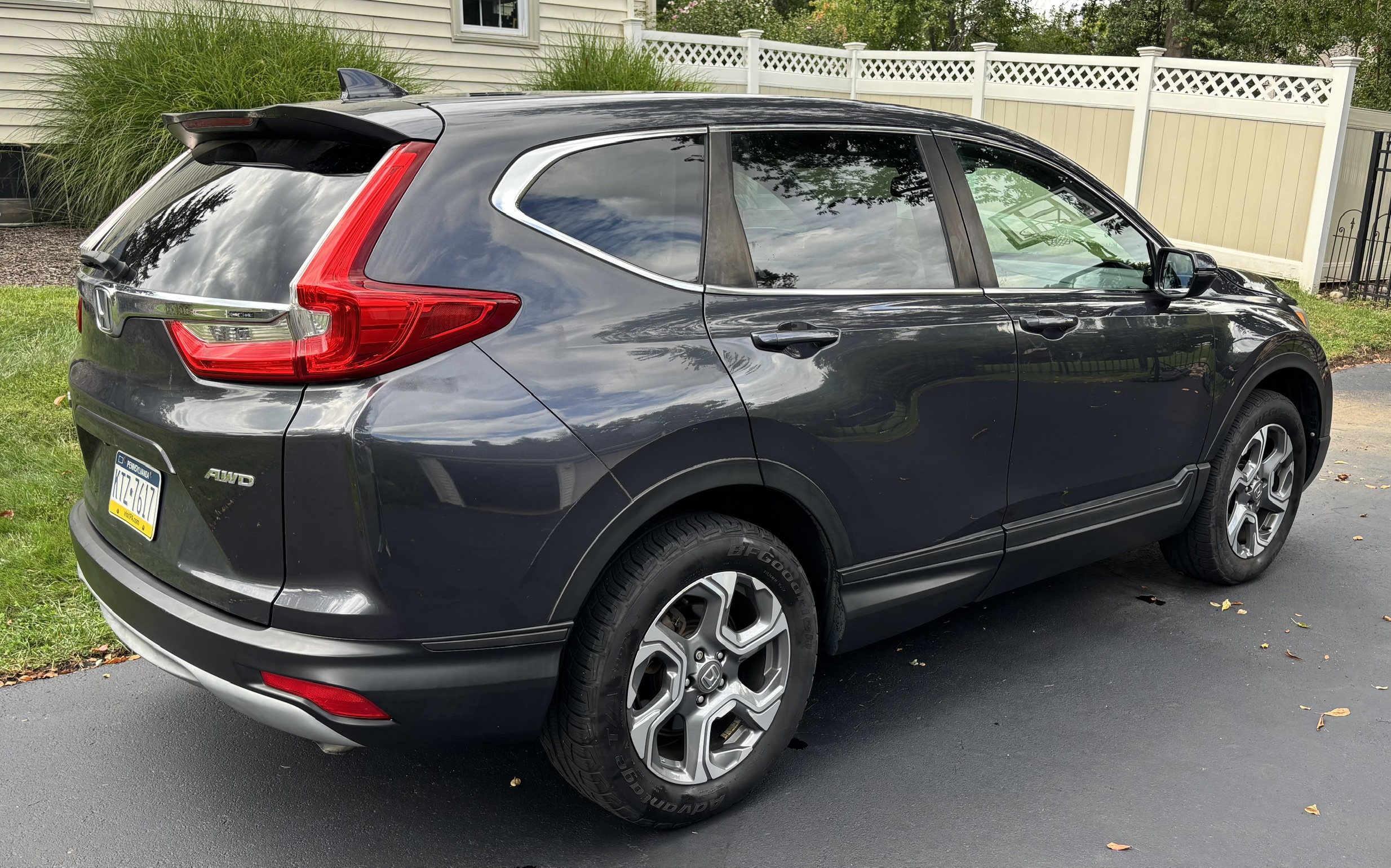 Used 2017 Honda CR-V EX-L image 9