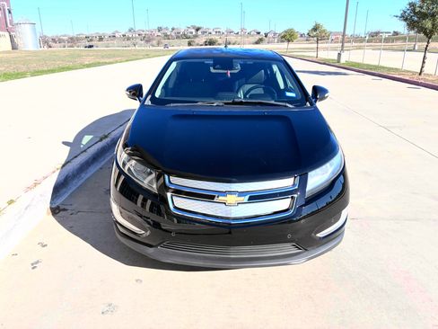 Used 2014 Chevrolet Volt Premium w/ Premium Trim Package image 2