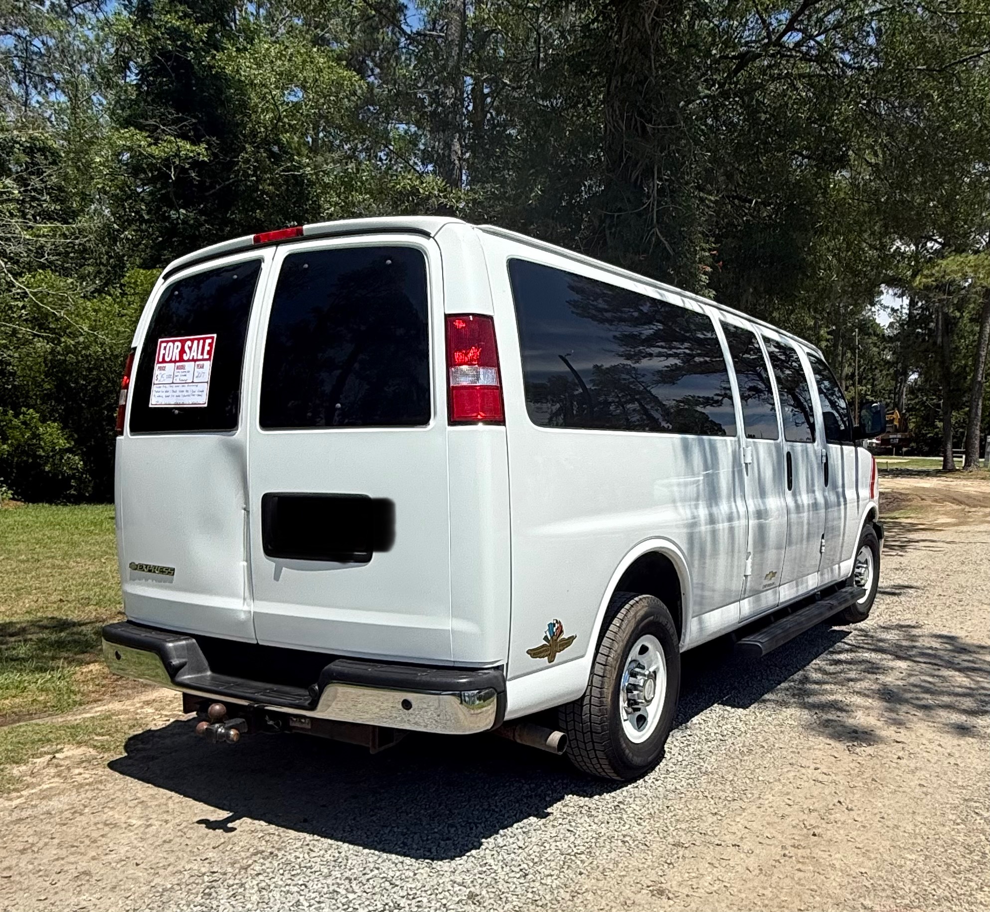 Used 2017 Chevrolet Express 3500 LT w/ LT Preferred Equipment Group RWD image 14