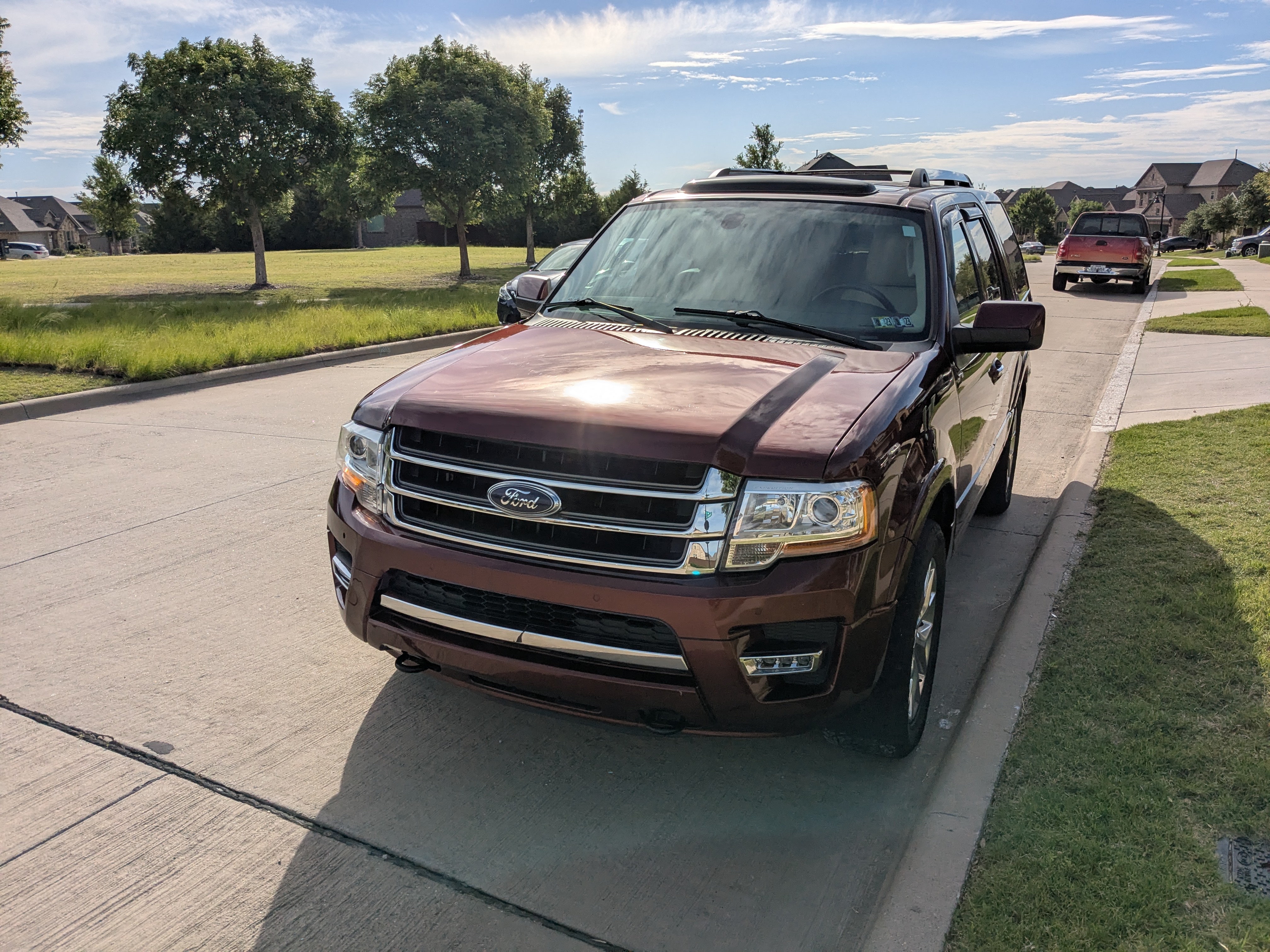 Used 2016 Ford Expedition Limited w/ Equipment Group 301A AWD/4WD image 13