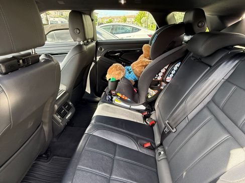 Used 2020 Land Rover Range Rover Evoque SE image 13