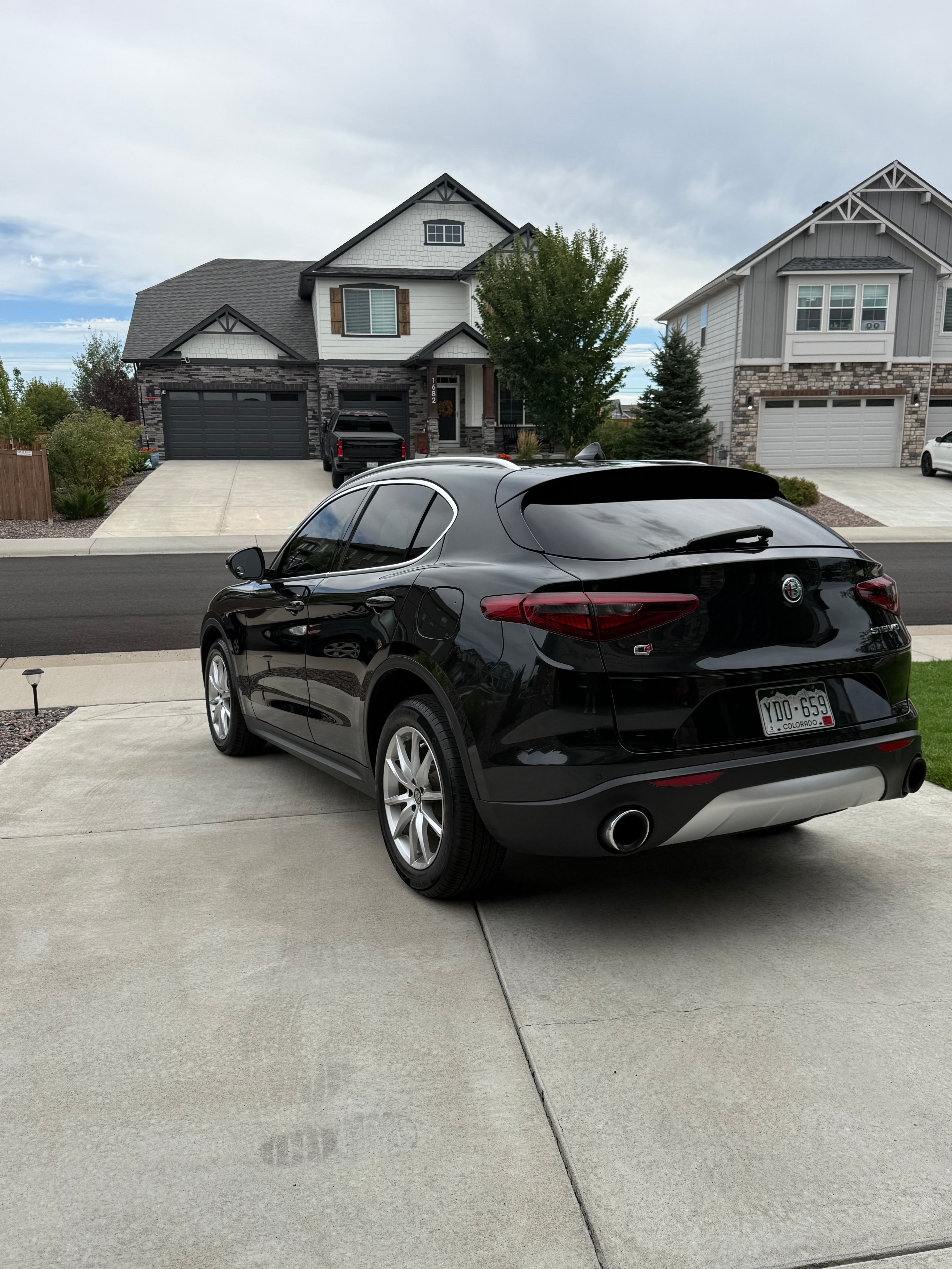 Used 2018 Alfa Romeo Stelvio Ti AWD/4WD image 2