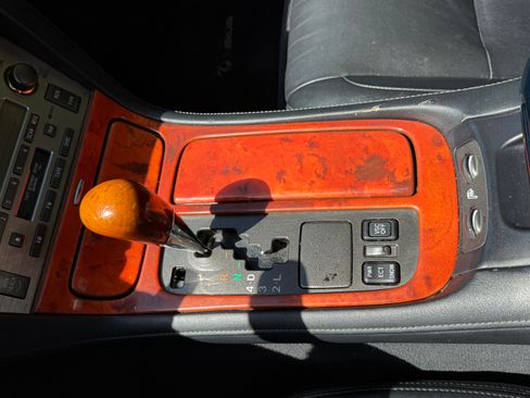 Used 2002 Lexus SC 430 Convertible image 16