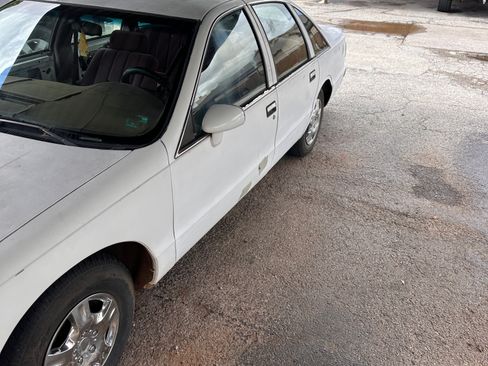 Used 1994 Chevrolet Caprice Classic image 5