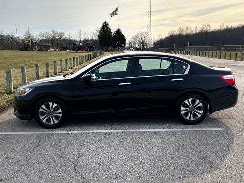 Used 2015 Honda Accord LX image 2