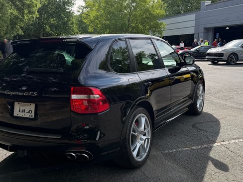 Used 2009 Porsche Cayenne GTS image 11