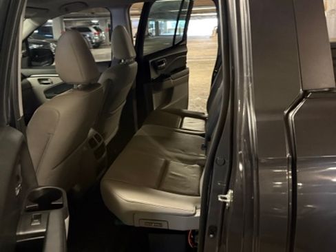 Used 2019 Honda Ridgeline RTL-T image 11