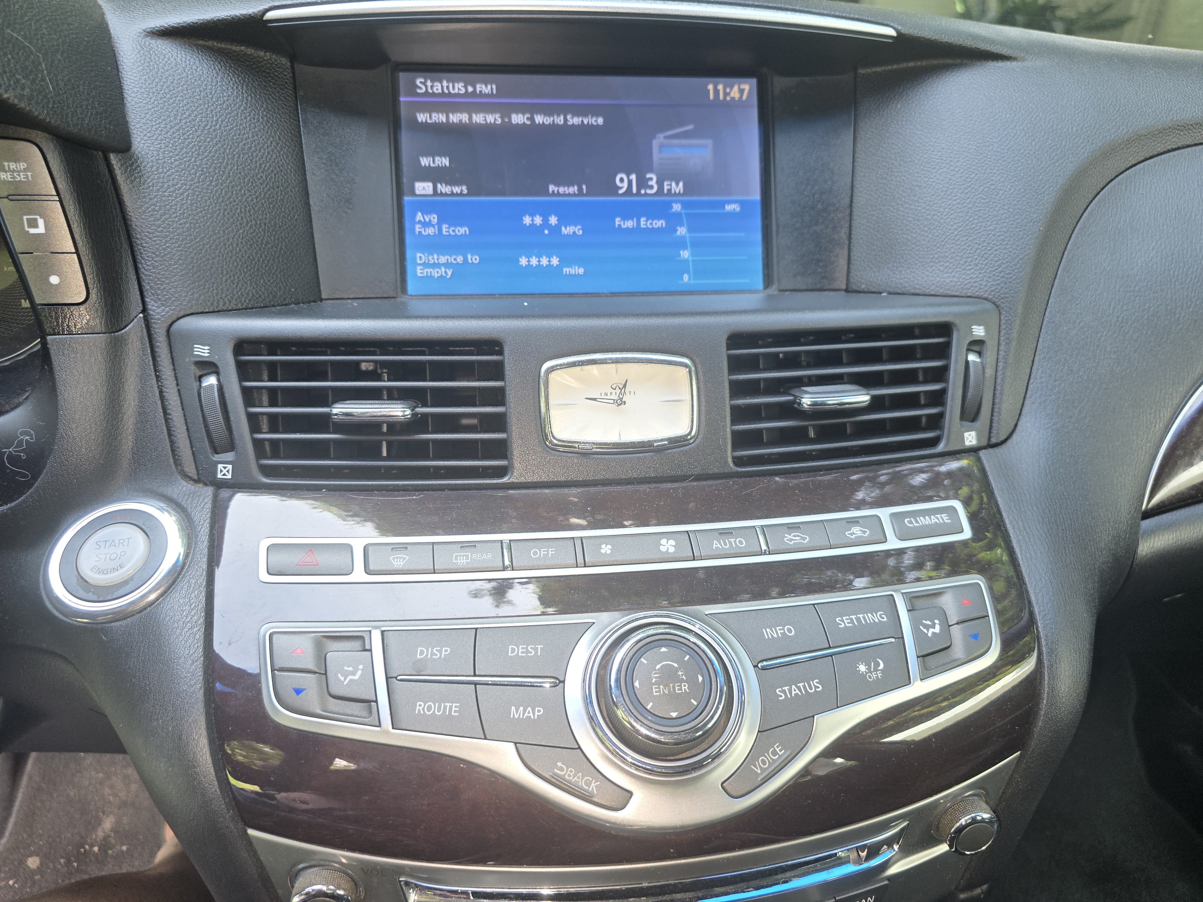 Used 2012 INFINITI M37 x w/ Premium Pkg AWD/4WD image 4