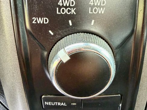 Used 2016 RAM 2500 Tradesman image 16