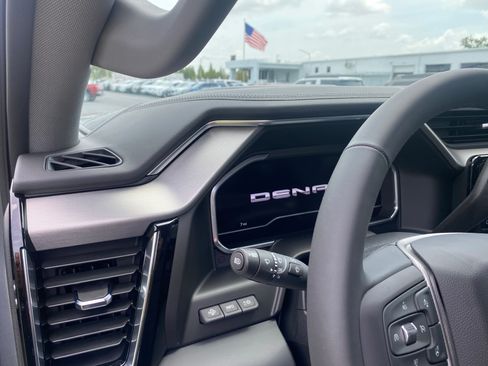 Used 2024 GMC Sierra 3500 Denali w/ Denali Reserve Package AWD/4WD image 8