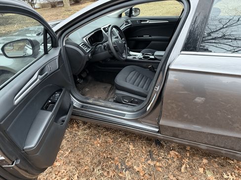 Used 2013 Ford Fusion SE image 9