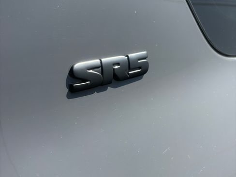Used 2024 Toyota 4Runner SR5 Premium w/ Moonroof Package AWD/4WD image 18