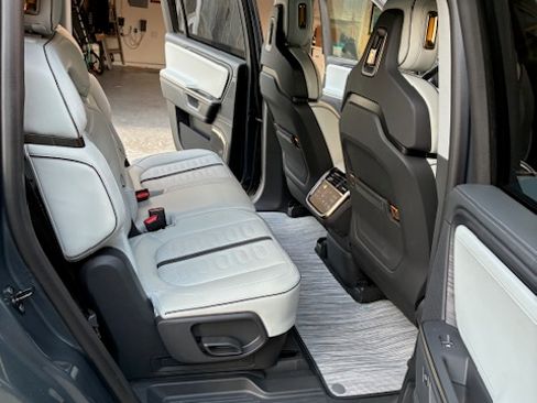 Used 2025 Rivian R1S Adventure image 6