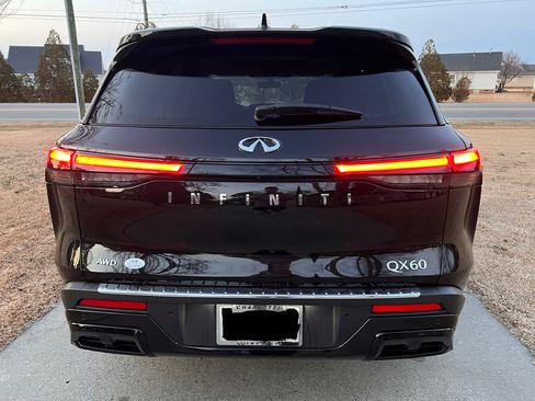 Used 2024 INFINITI QX60 Luxe w/ Cargo Package image 9
