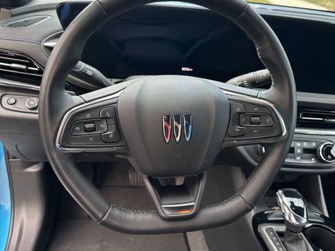 Used 2025 Buick Envista Sport Touring w/ Convenience I Package image 9