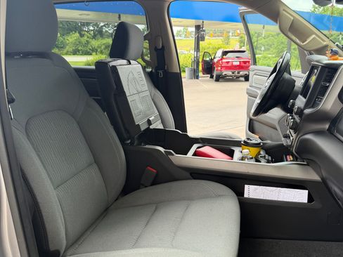 Used 2020 RAM 1500 Big Horn AWD/4WD image 15